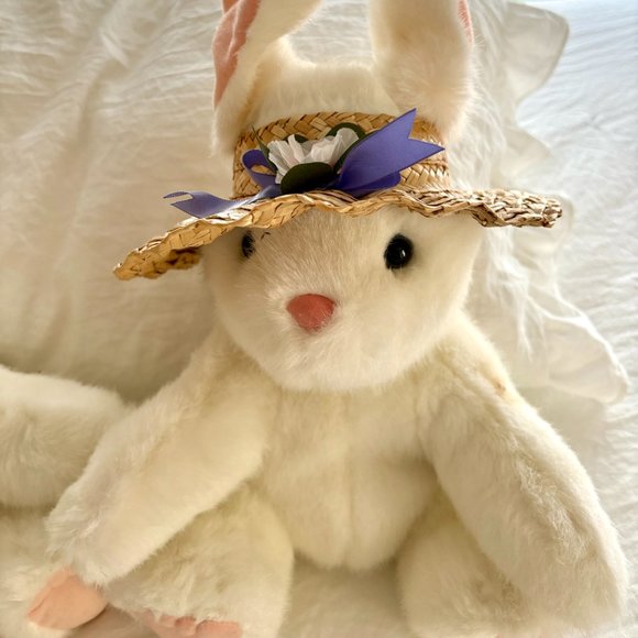 Vintage Hallmark Boy & Girl Easter Bunny Rabbits Straw Hats Excellent Condition - Picture 2 of 8